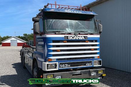Scania 143 6x2 420 Hejs