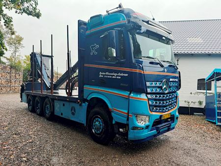 Mercedes 3253 8x4 Epsilon kran Skovbil