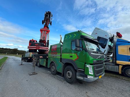 Volvo FH540 10x4 285 tons kran inkl. jiip Kran