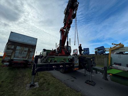 Volvo FH540 10x4 285 tons kran inkl. jiip Kran